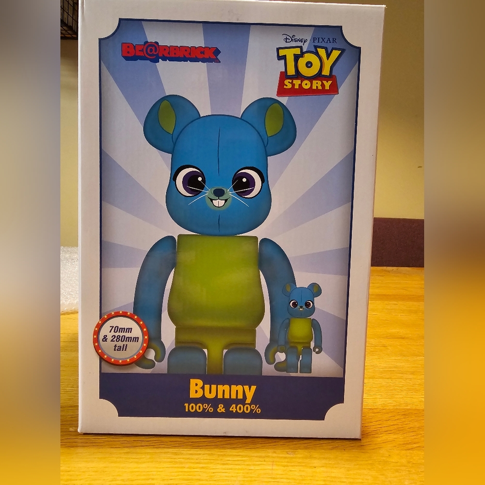 Bearbrick 100% + 400% Toy Story Bunny